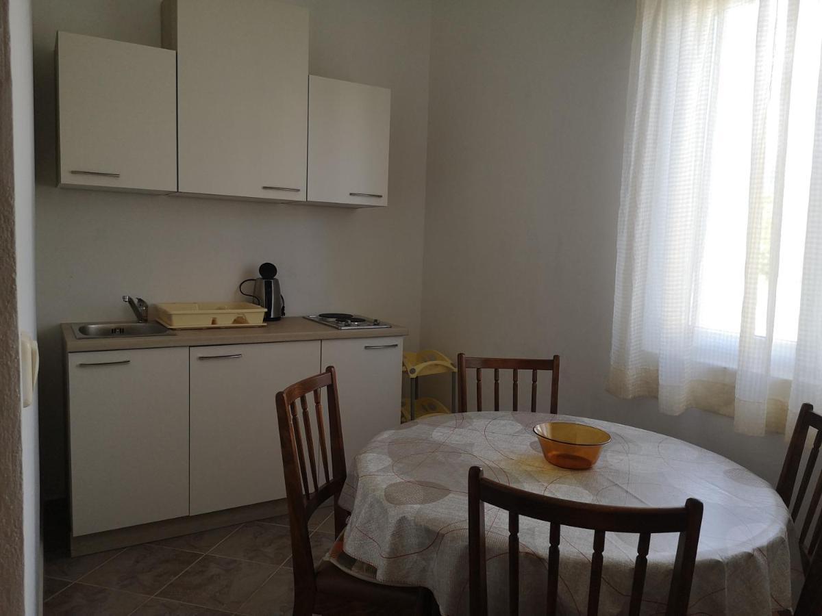 Apartman Nea Nin Exterior foto